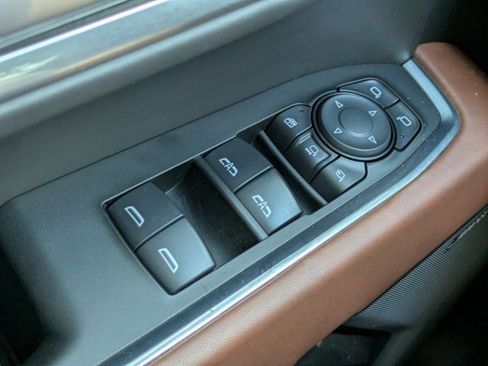 Used 2025 GMC Sierra 2500 Denali Ultimate w/ Max Trailering Package image 18