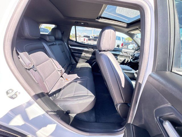 Used 2026 GMC Terrain Elevation w/ Elevation Premium Package FWD image 28