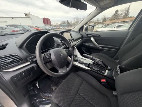 Used 2022 Mitsubishi Eclipse Cross ES image 12