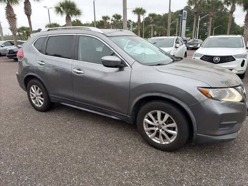 Used 2019 Nissan Rogue SV image 10
