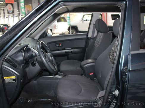 Used 2011 Kia Soul + image 12