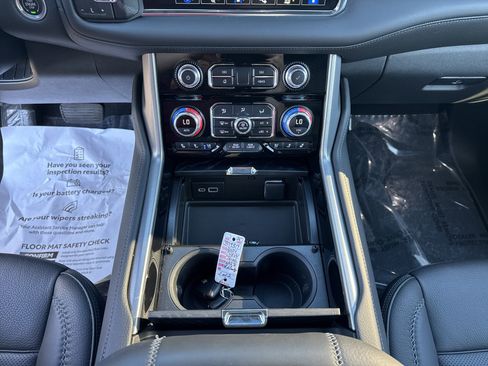 Used 2023 GMC Yukon Denali image 20