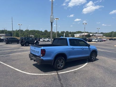 Used 2024 Honda Ridgeline TrailSport image 3