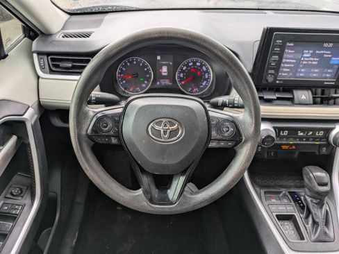 Used 2022 Toyota RAV4 XLE FWD image 15