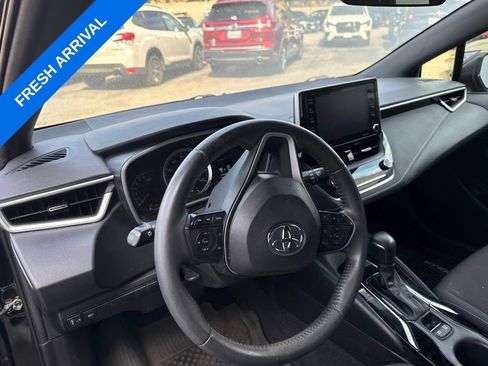 Used 2022 Toyota Corolla SE FWD image 3