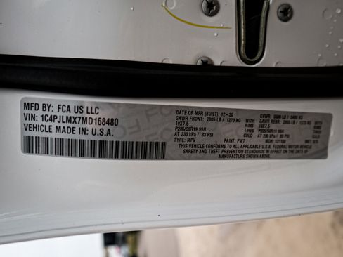 Used 2021 Jeep Cherokee Latitude Lux 80th Anniv w/ Quick Order Package 26U 80TH image 34