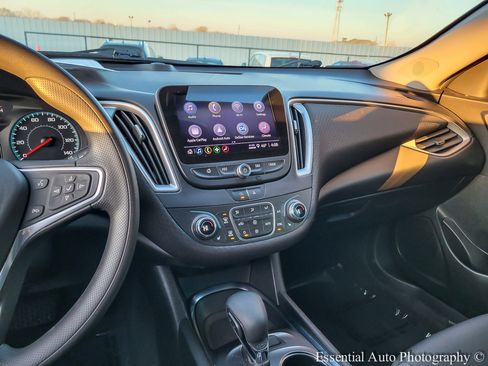 Used 2022 Chevrolet Malibu LT image 20