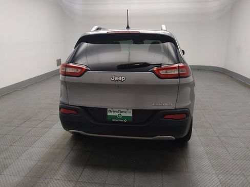 Used 2018 Jeep Cherokee Limited FWD image 7