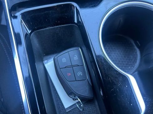 Used 2025 Chevrolet Equinox LT image 27