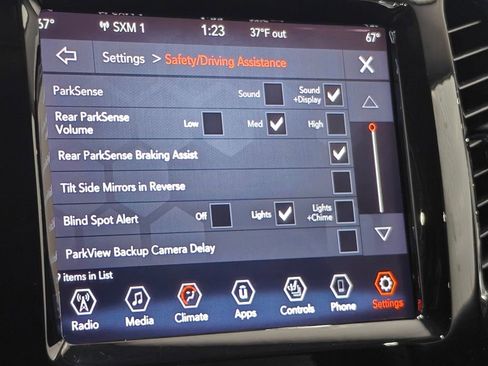 Used 2019 Jeep Cherokee Limited image 38