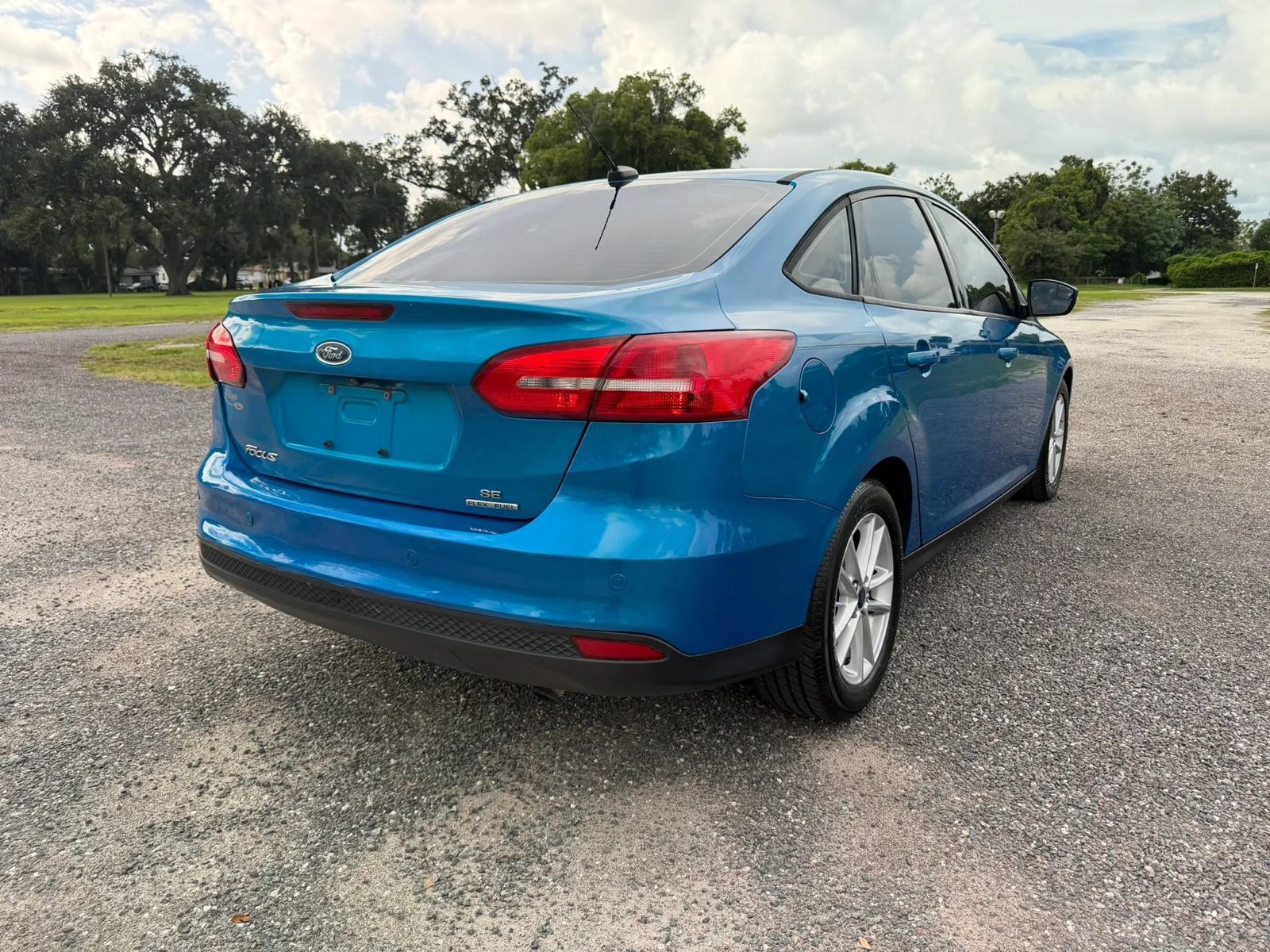Used 2016 Ford Focus SE w/ Reverse Sensing Package FWD image 5