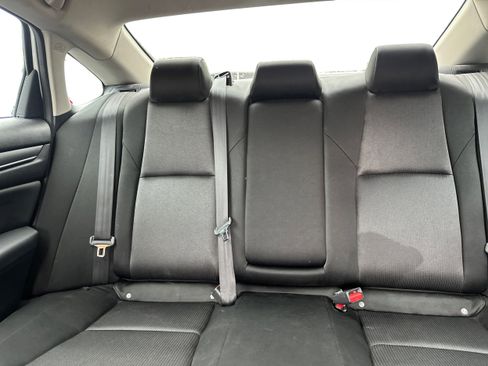 Used 2018 Honda Accord LX image 13