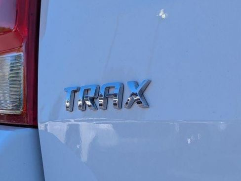 Used 2019 Chevrolet Trax LT w/ LT Convenience Package FWD image 29