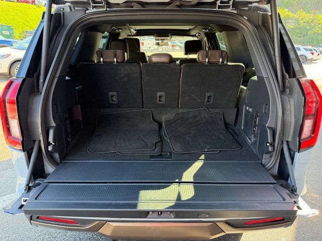 Used 2025 Ford Expedition King Ranch AWD/4WD image 7