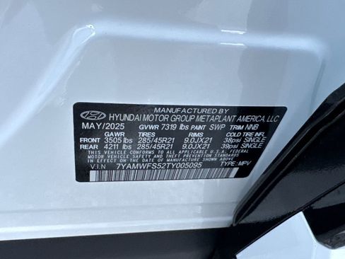 New 2026 Hyundai Ioniq 9 Limited AWD/4WD image 25