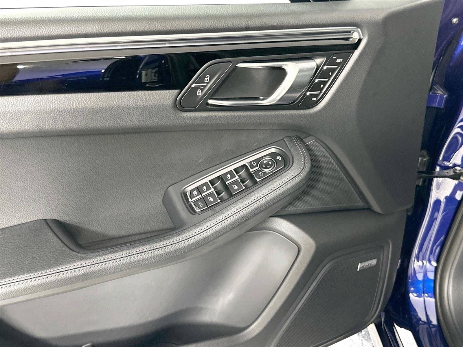 Certified 2026 Porsche Macan AWD/4WD image 32