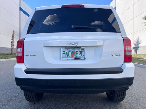Used 2015 Jeep Patriot High Altitude AWD/4WD image 9