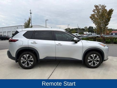 Used 2022 Nissan Rogue SV w/ SV Premium Package FWD image 12