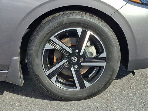 Certified 2024 Nissan Sentra SV w/ All-Weather Package image 9