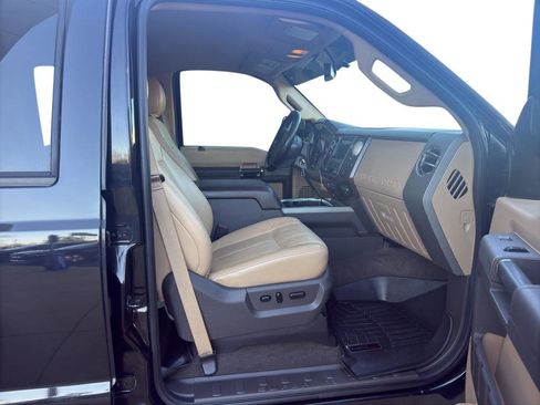 Used 2012 Ford F250 Lariat w/ Lariat Interior Pkg image 7