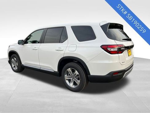 New 2025 Honda Pilot EX-L image 6