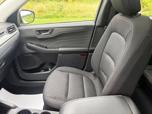 Used 2026 Ford Escape Active w/ Cold Weather Package FWD image 16