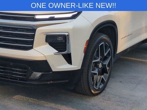 Used 2025 Chevrolet Traverse High Country image 9