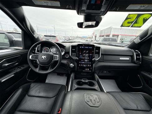 Used 2025 RAM 1500 Laramie image 10