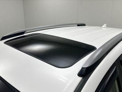 Certified 2018 Toyota RAV4 XLE AWD/4WD image 11