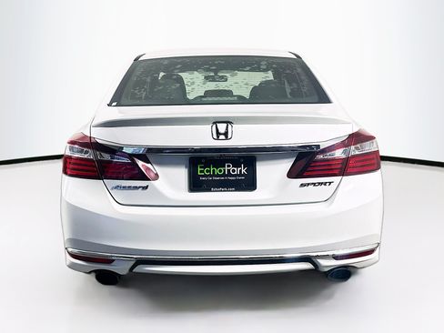 Used 2016 Honda Accord Sport image 7