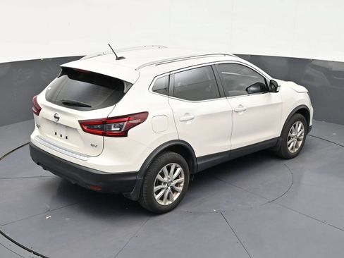 Used 2022 Nissan Rogue Sport SV FWD image 17