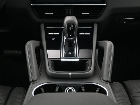 Certified 2020 Porsche Cayenne AWD/4WD image 10
