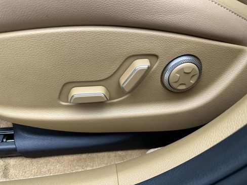 Certified 2025 Genesis G80 2.5T Advanced AWD/4WD image 12