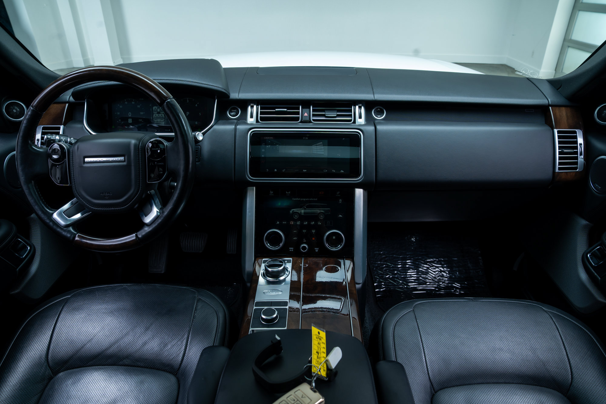 Used 2018 Land Rover Range Rover HSE AWD/4WD image 9