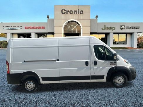 Used 2021 RAM ProMaster 2500 w/ Convenience Group FWD image 2