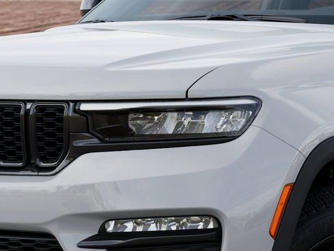 New 2025 Jeep Grand Cherokee Limited w/ Black Appearance Package image 10