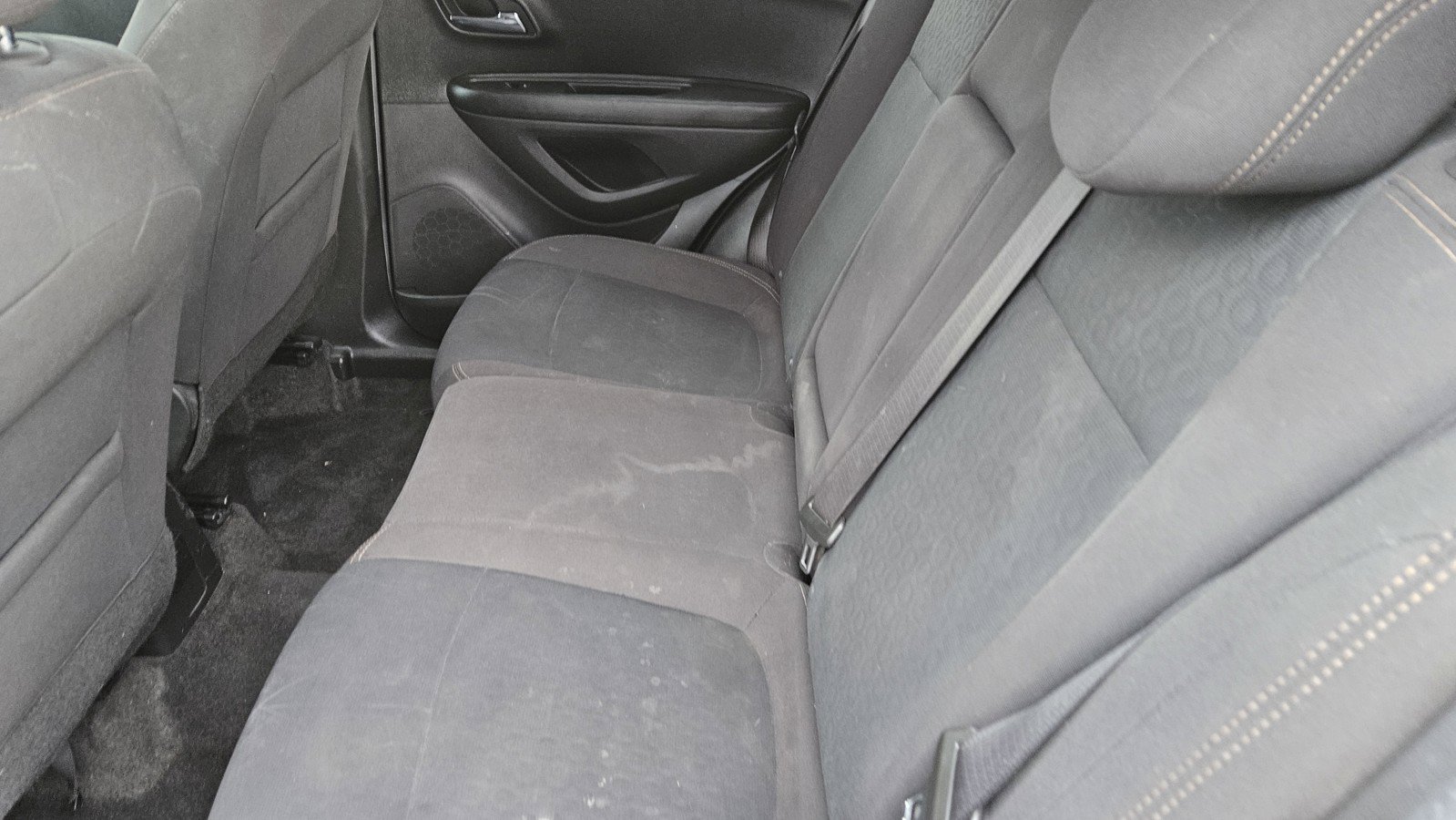 Used 2022 Chevrolet Trax LS w/ Tint and Cruise Package FWD image 8