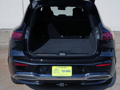 Used 2023 Mercedes-Benz EQS 580 4MATIC SUV w/ Exclusive Trim Package image 9