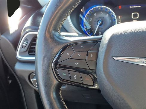 Used 2020 Chrysler Pacifica Touring-L Plus w/ S Appearance Package image 13