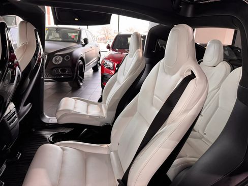Used 2016 Tesla Model X 75D image 19
