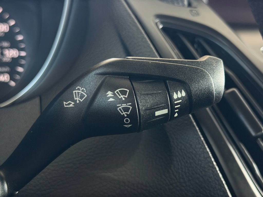 Used 2018 Ford Focus SE FWD image 30