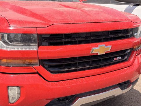 Used 2017 Chevrolet Silverado 1500 LT w/ All Star Edition AWD/4WD image 4