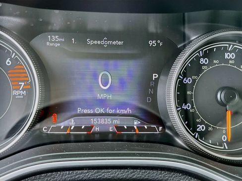 Used 2019 Jeep Cherokee Limited FWD image 12