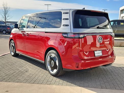 New 2025 Volkswagen ID. Buzz Pro S Plus image 2