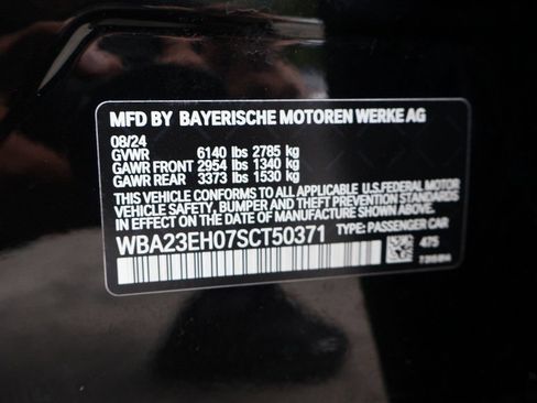Used 2025 BMW 740i w/ Premium Package RWD image 64