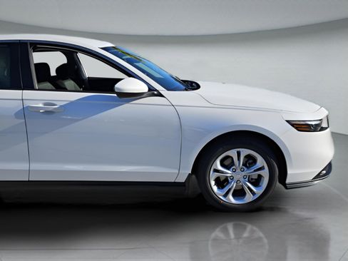 New 2025 Honda Accord LX image 36