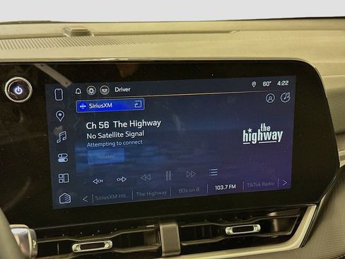 Used 2025 Chevrolet Equinox LT image 21