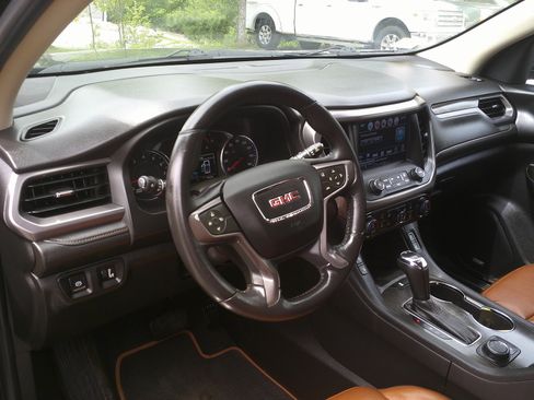 Used 2017 GMC Acadia SLT AWD/4WD image 20