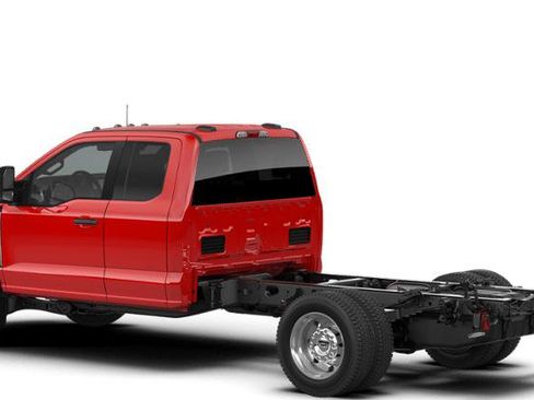 New 2026 Ford F550 4x4 Supercab Super Duty w/ XLT Value Package image 9