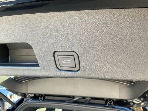 New 2026 GMC Acadia Denali w/ Super Cruise Package image 17